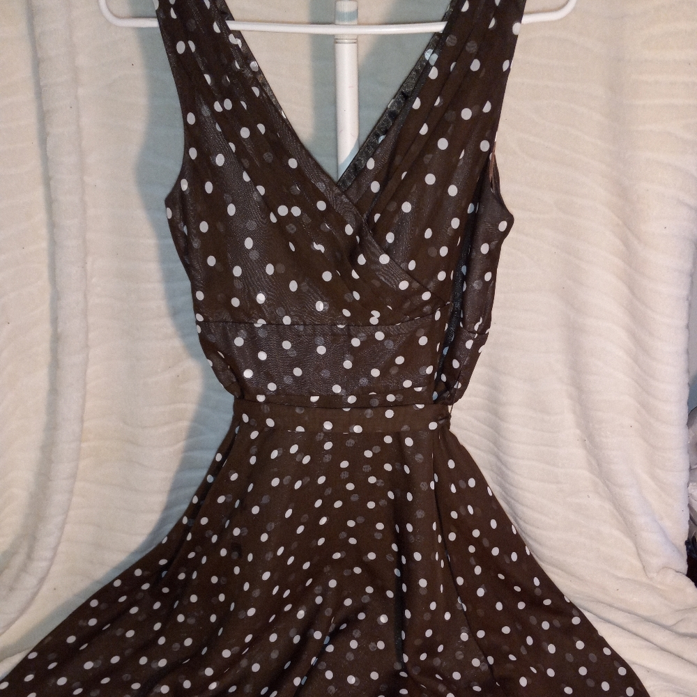 White House / Black Market Size 10. Brown and White very silky!